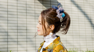 秋の深みカラーで楽しむ、大人かわいい旬スタイル