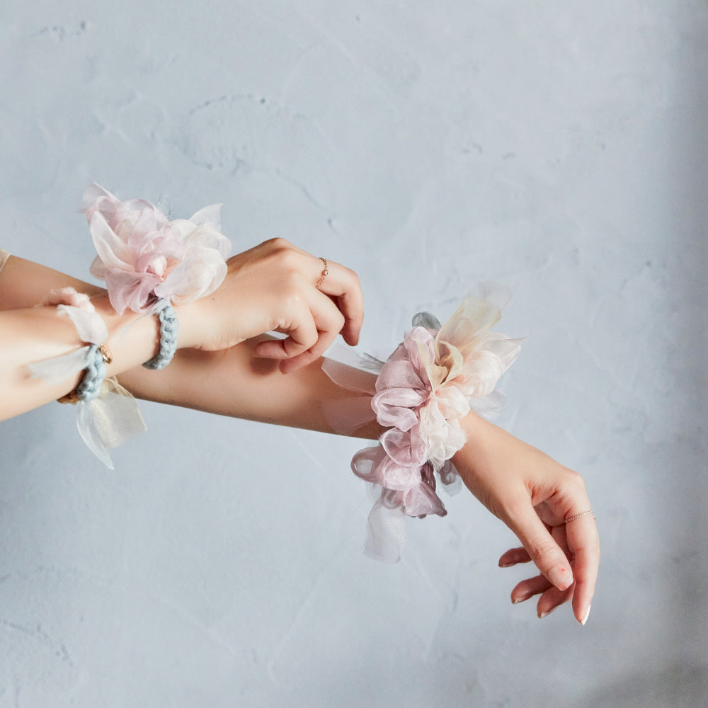 彩る咲き編みヘアゴム｜コスモス