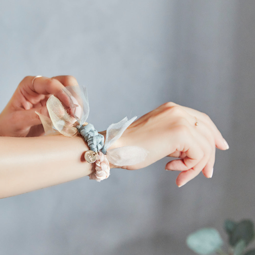 彩る咲き編みヘアゴム｜コスモス