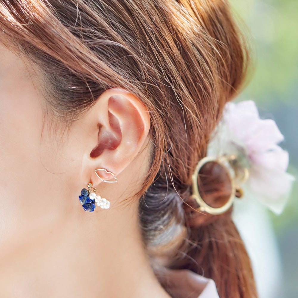 ラピスラズリ｜誕生石とパールのループ｜ピアス/イヤリング – 咲き編み