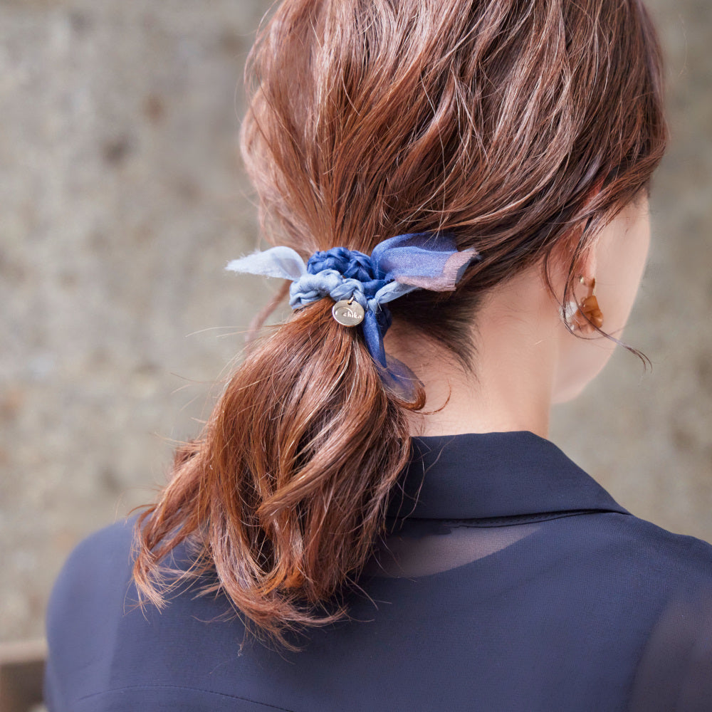 彩る咲き編みヘアゴム｜アズーロ