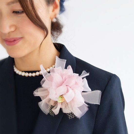 「毛皮の宝石」ミンク編みこみ帽子/フラワーコサージュ付 茶色 ♪「毛皮の宝石」ミンク編みこみ帽子⁄フラワーコサージュ付 ぼうし