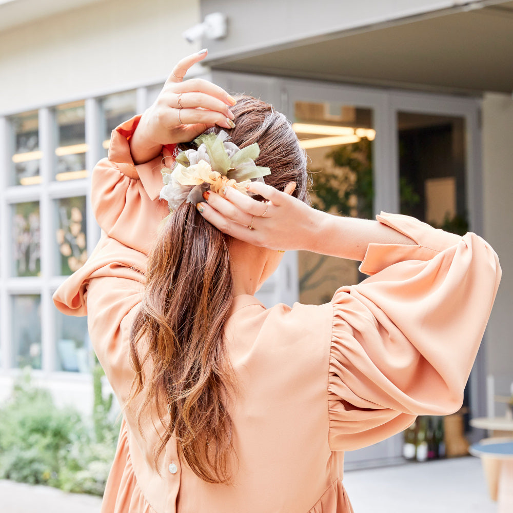 キンモクセイ｜彩る咲き編みシュシュ