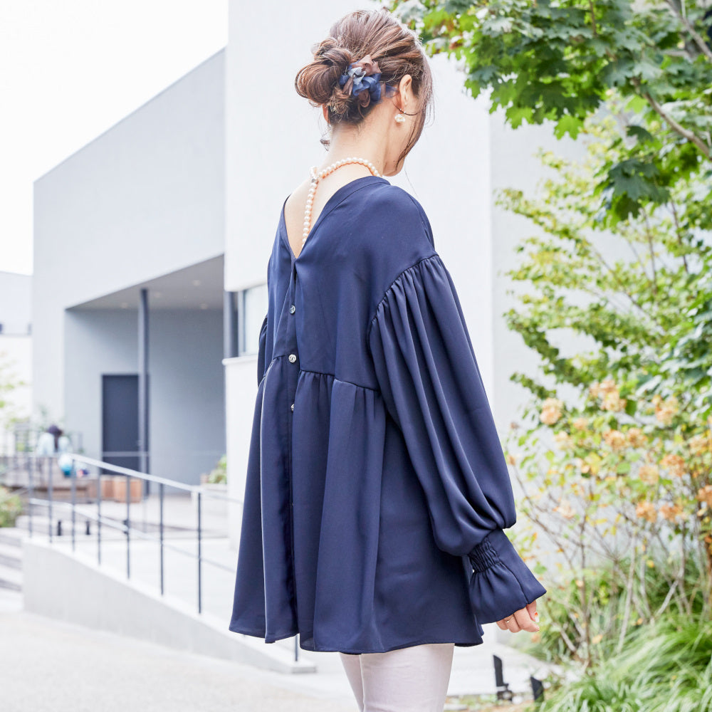 ふんわりドレープが美しい3wayチュニックブラウス｜ネイビー – 咲き