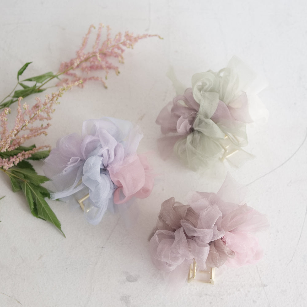 ピンクのお花いっぱいのバンスクリップ ふくらん 