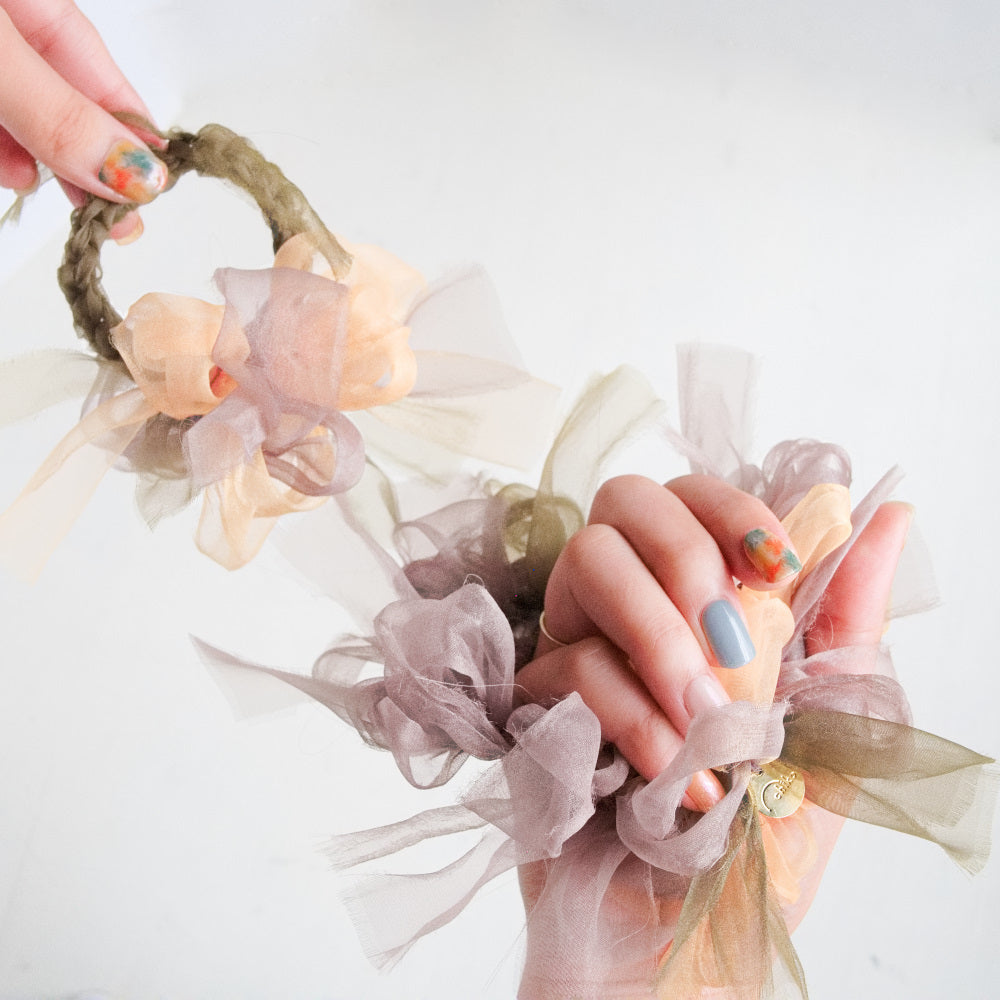 キンモクセイ｜彩る咲き編みシュシュ