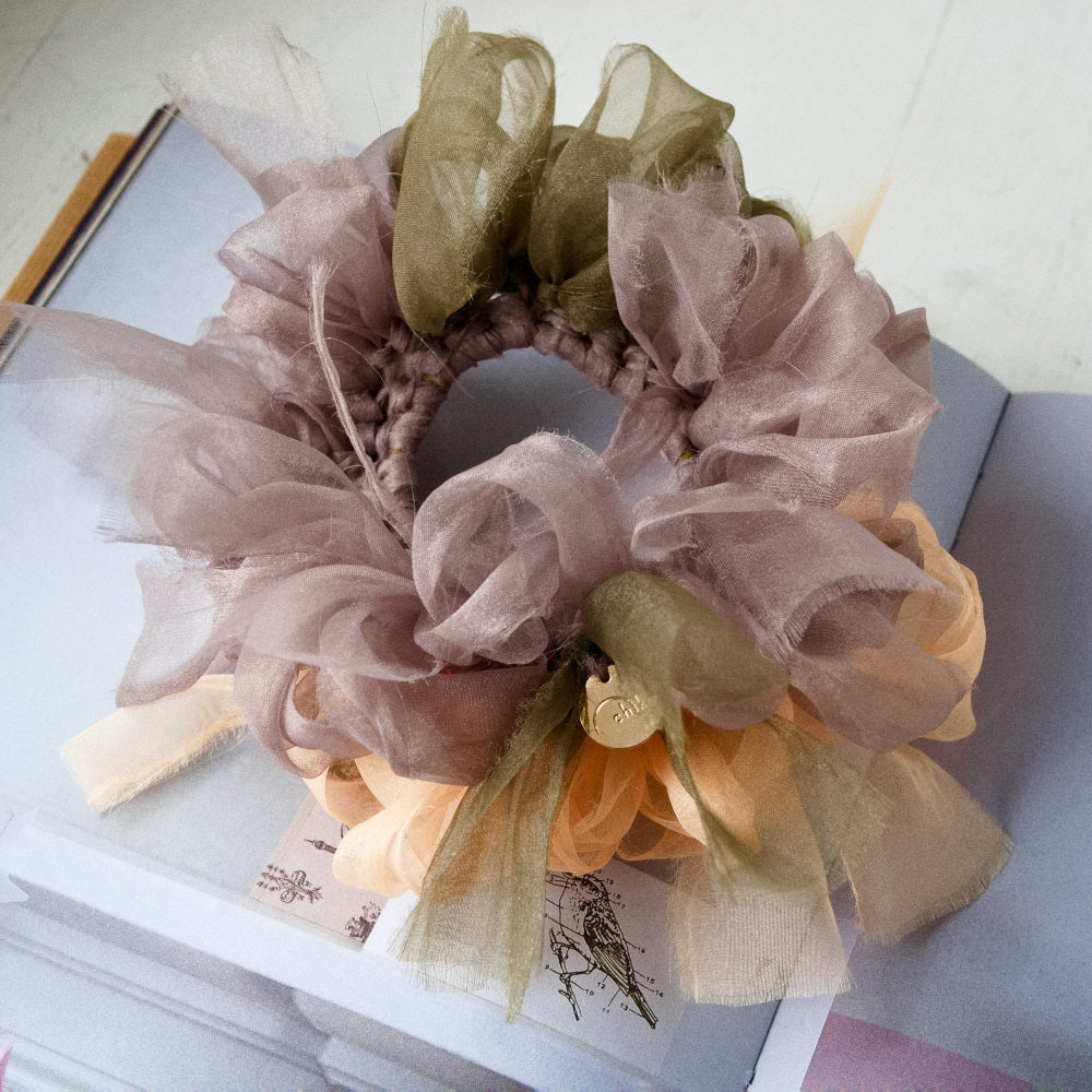 キンモクセイ｜彩る咲き編みシュシュ